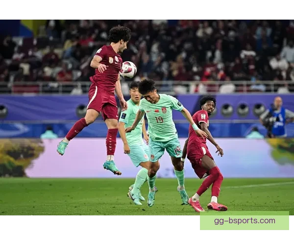 中国男足客战卡塔尔因天气影响及时调整训练计划应对比赛