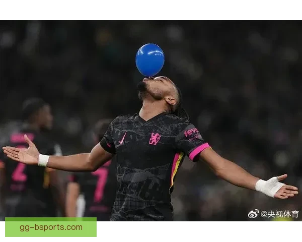 佩利斯特里完成转会正式加盟帕纳辛奈科斯迎来新赛季挑战