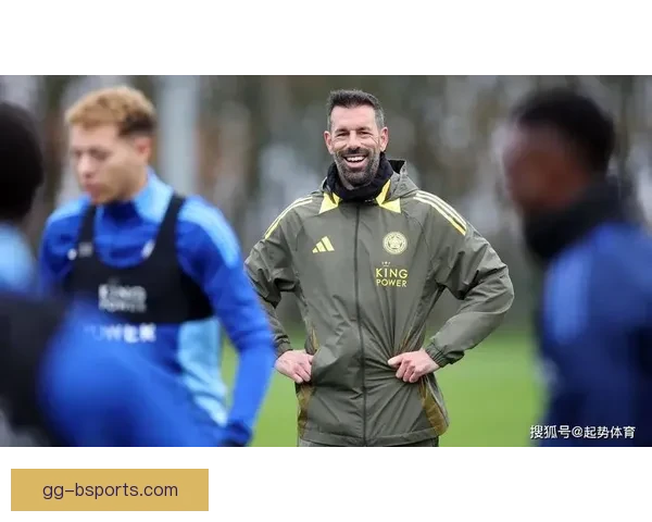 曼联正式宣布范尼斯特鲁伊担任球队助理教练职位